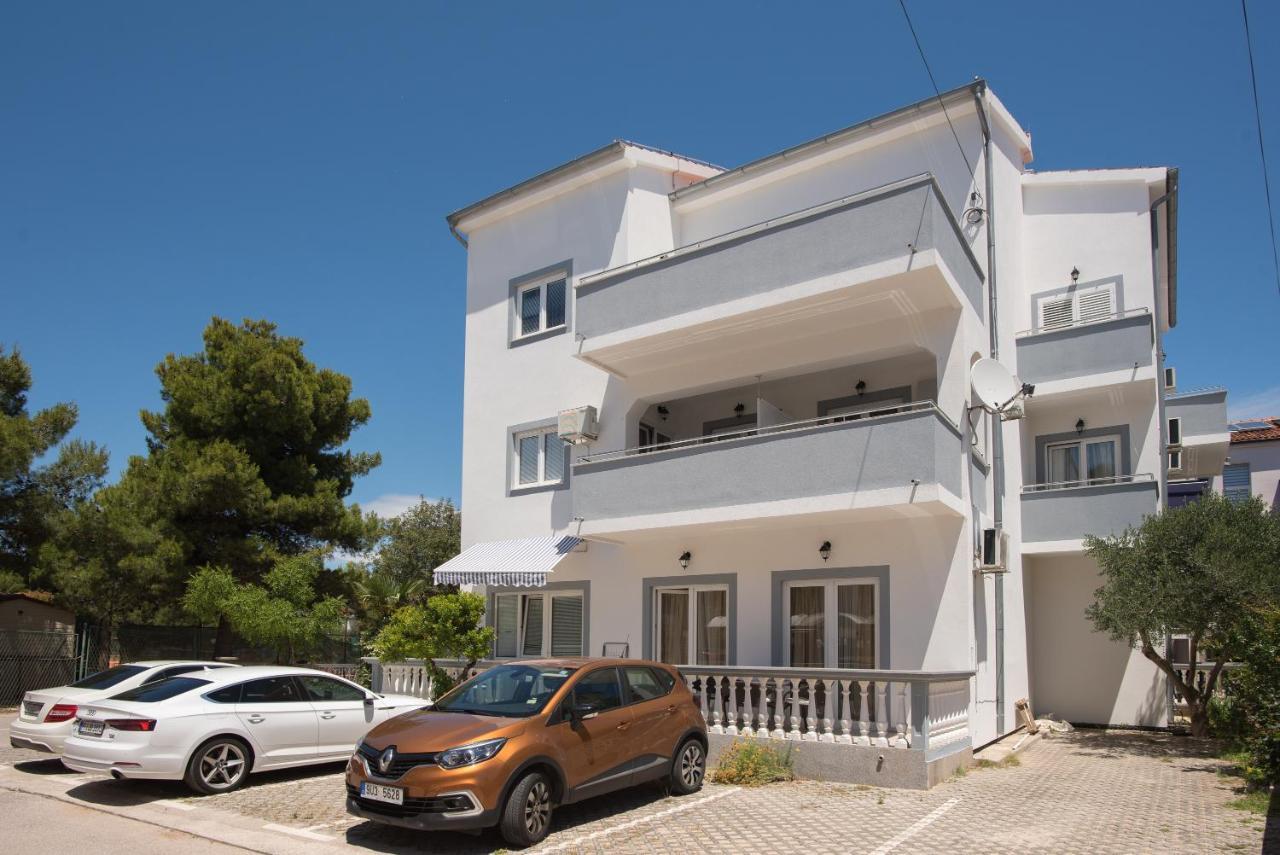 Apartments Lovric Vodice Eksteriør bilde